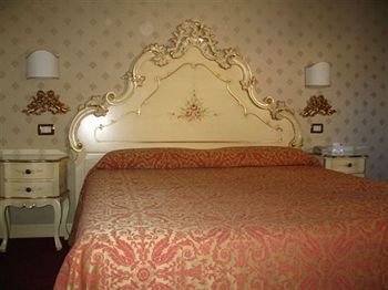 Locanda Al Leon - Italy - Venice