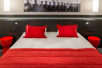 Martins Red - Belgium - Brussels