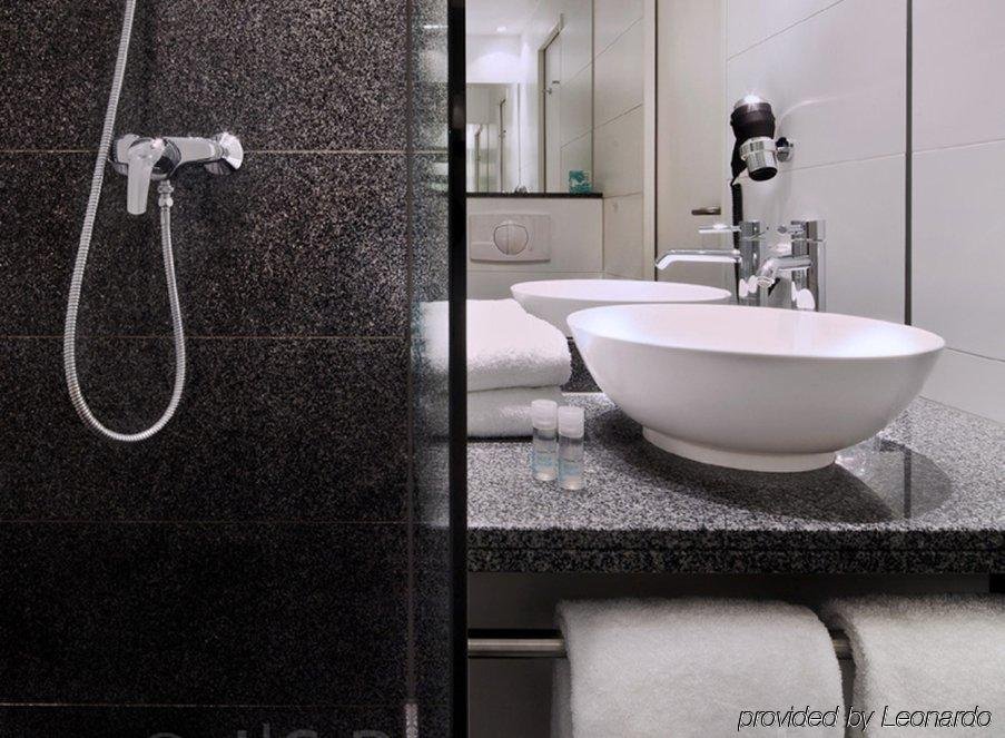 Motel One Salzburg-Mirabell - Austria - Salzburg