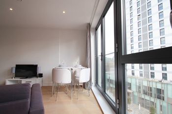 Aldgate East Studio - United Kingdom - London