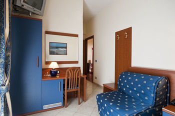 Hotel 4 Pini - Italy - Rome