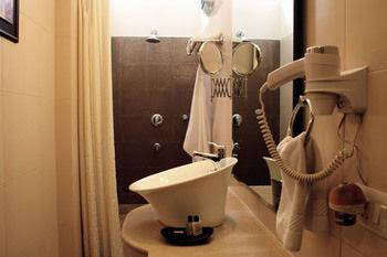 Ahuja Residency Golf Links - India - New Delhi