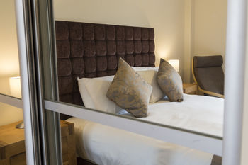 The Five Lamps Suites - Ireland - Dublin