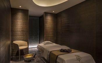 Four Seasons Hotel London at Ten Trinity Square - United Kingdom - London