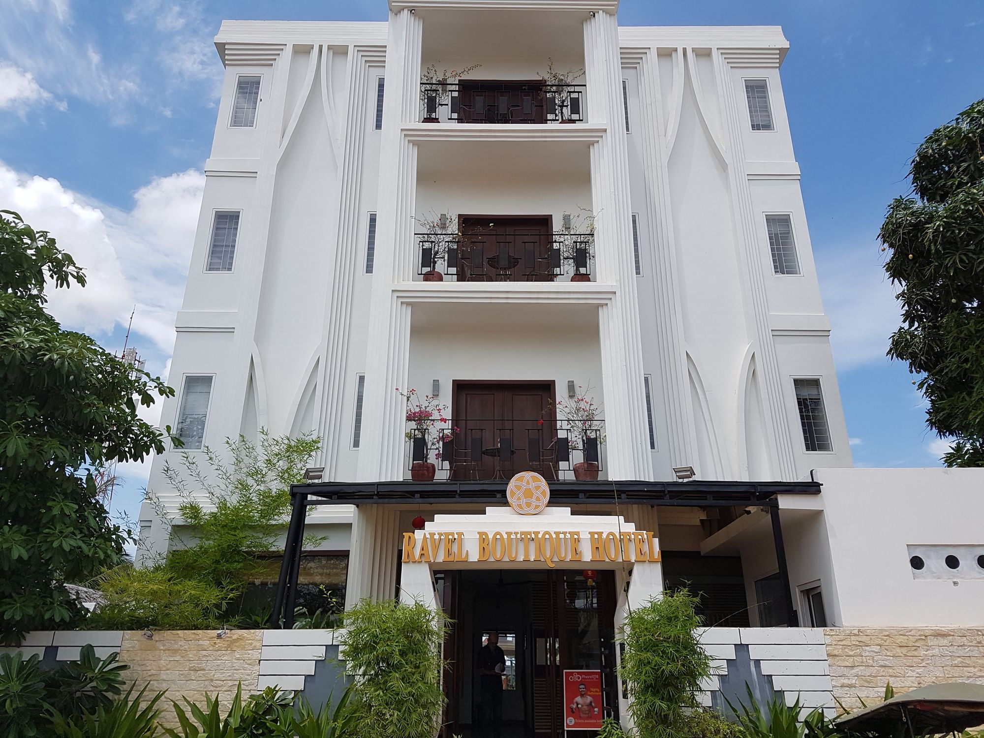 LUKE SKYWALKER BOUTIQUE VILLA - Cambodia - Siem Reap