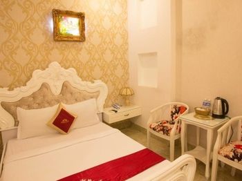 PHUNG HOANG - Vietnam - Ho Chi Minh City