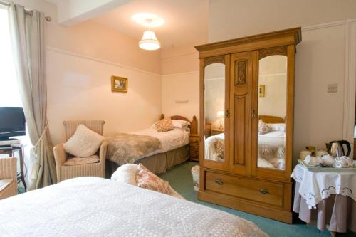 Gogarth hall Farm holidays - United Kingdom - Liverpool