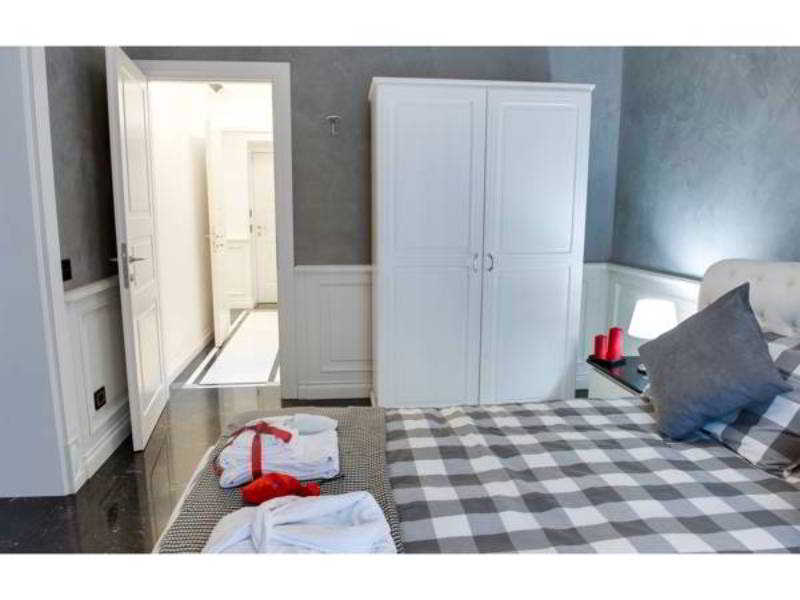 ROYAL SUITE TRINIT? DEI MONTI - Italy - Rome