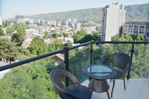 L Plaza Hotel - Georgia - Tbilisi