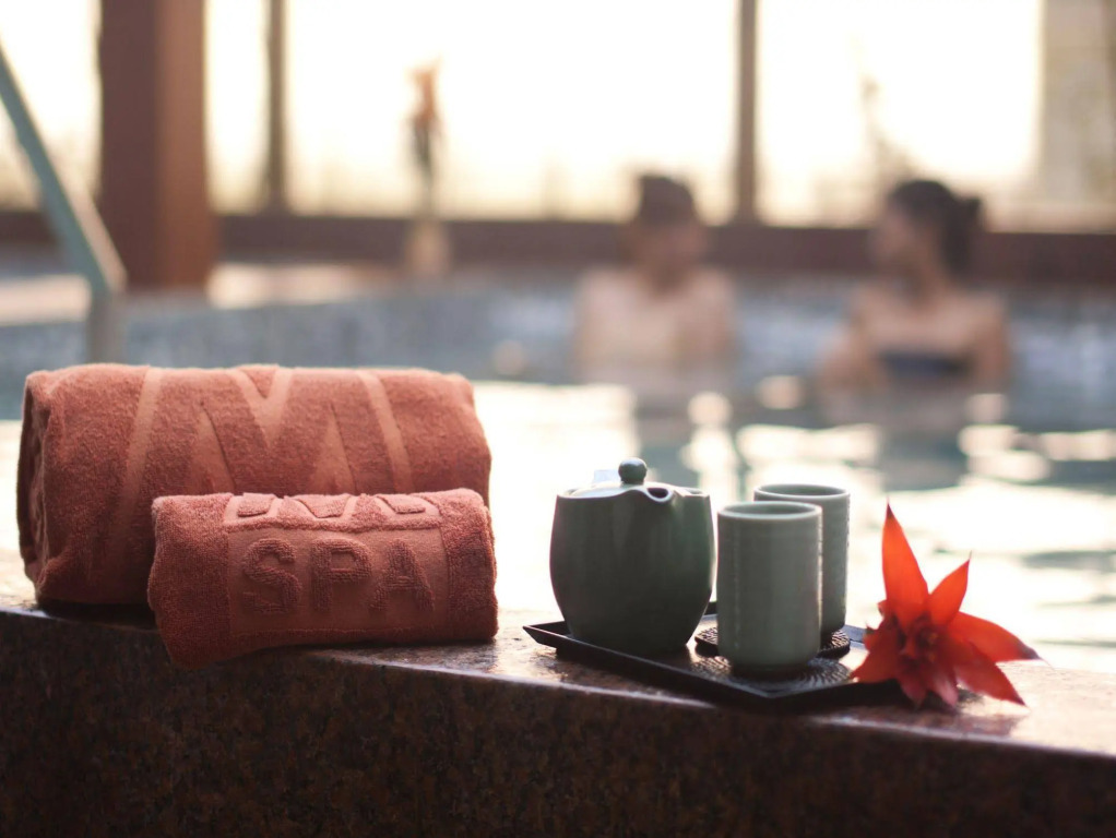 Maxims Hotel (Maxims Tower) - Philippines - Manila