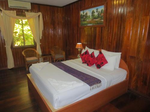 Neak Pean Hotel - Wooden House - Cambodia - Siem Reap