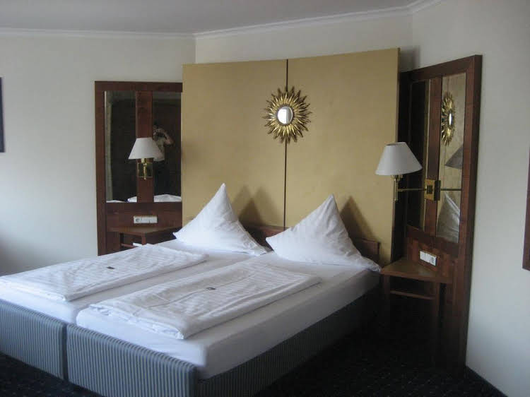 Hotel-Gasthof Maisberger - Germany - Munich