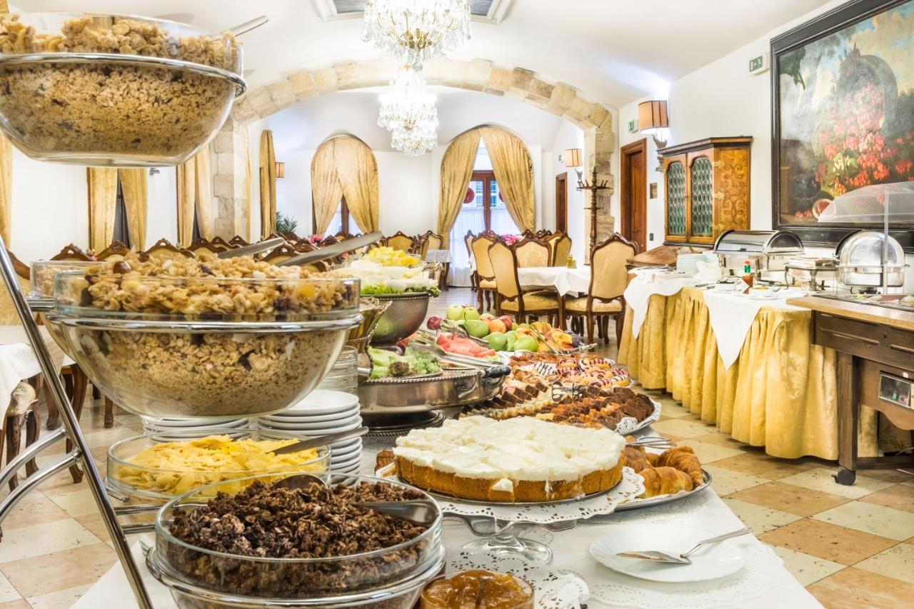 Charles Bridge Palace - Czech Republic - Prague