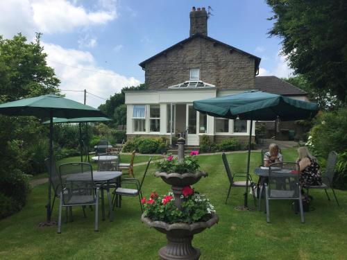 Woodlands Guest House - United Kingdom - Manchester