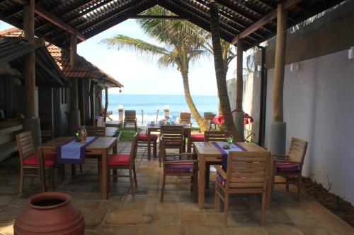 Eka Beach - Sri Lanka - Unawatuna