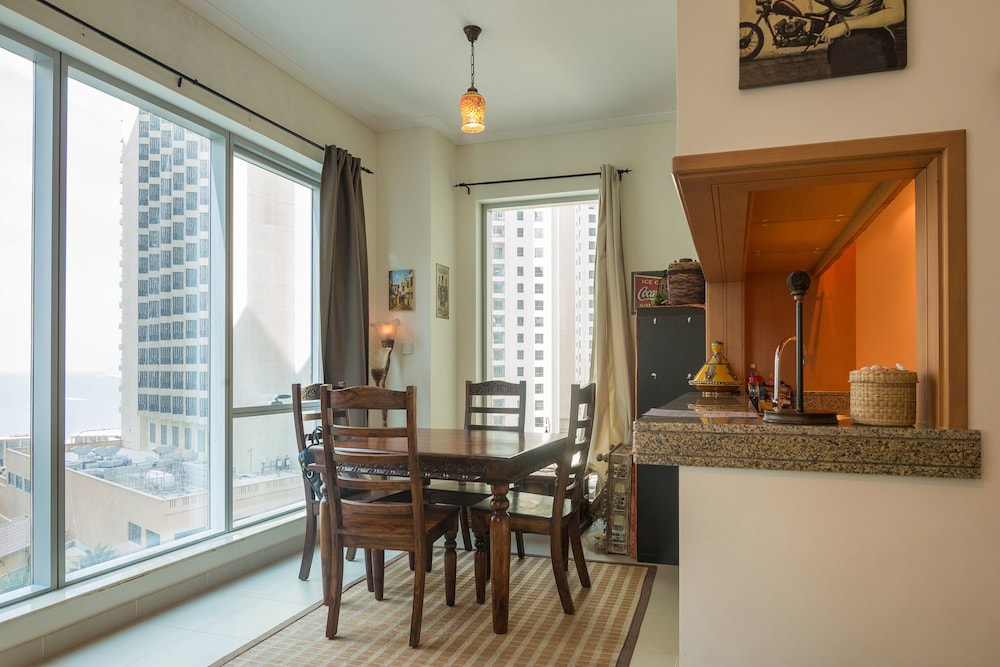 Marina Promenade  Delphine Tower/Dubai Marina 1Br, Luxury Apt, Sea View, Sleeps 3 - Hls 37921 - United Arab Emirates - Dubai