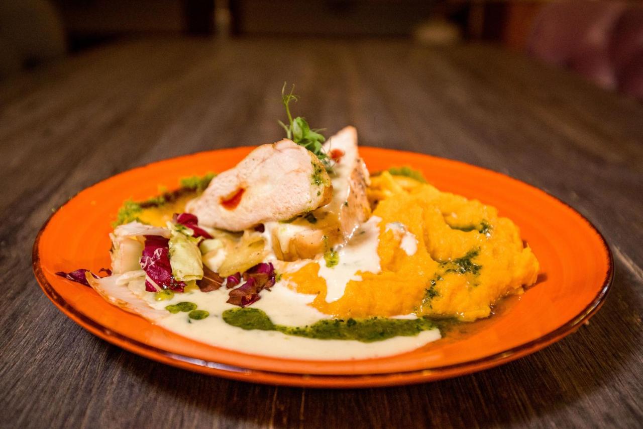 Samaa - Romania - Bucharest