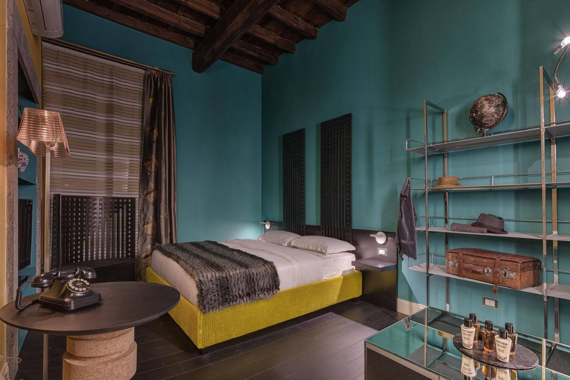 FRATTINA 57 - Italy - Rome