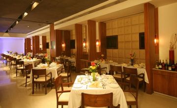 Krishna Palace - India - Mumbai (Bombay)