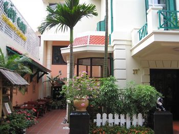 De Syloia - Vietnam - Hanoi and North