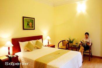 Santa Hotel 2 - Vietnam - Hanoi and North