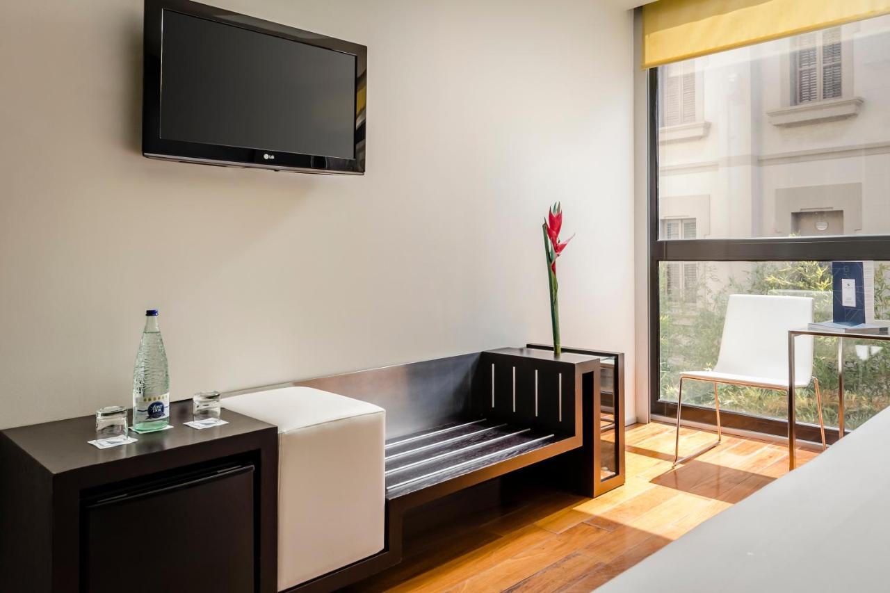 Ikonik Angli - Spain - Barcelona