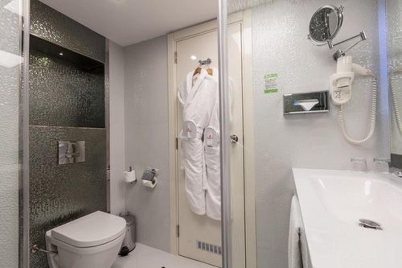 Ramada by Wyndham Sofia City Center - Bulgaria - Sofia