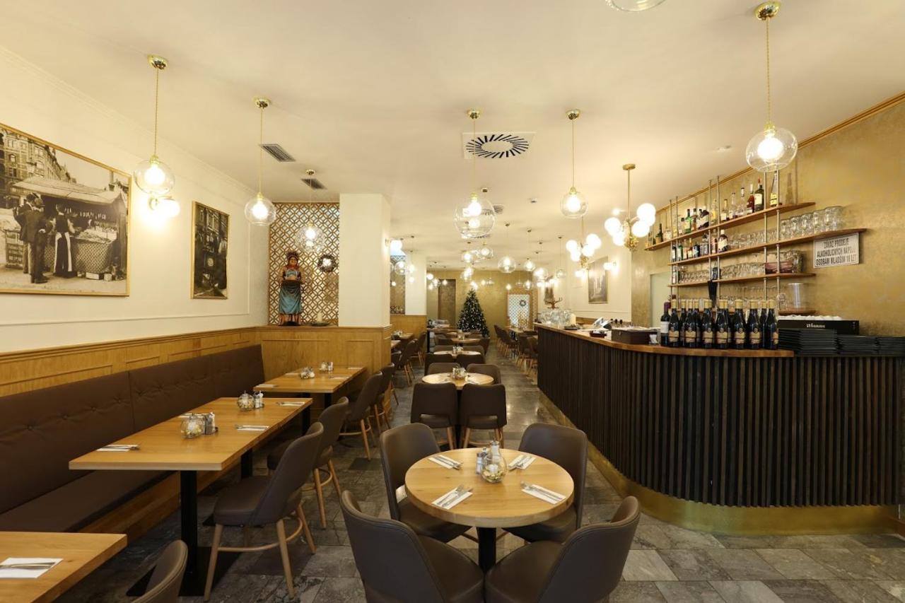 U Stare Pani - At the Old Lady Hotel - Czech Republic - Prague