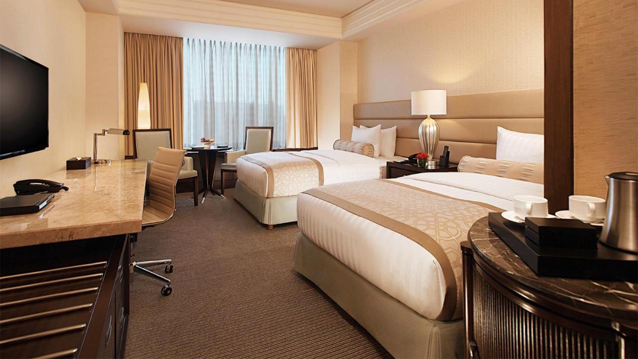 Crimson Hotel Filinvest City Manila - Philippines - Manila