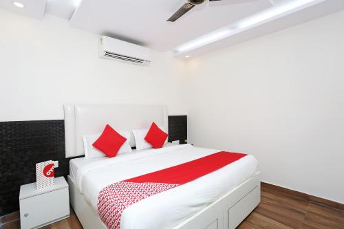 OYO 23614 South Galaxy - India - New Delhi