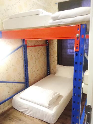 Glur Bangkok Hostel & Coffee Bar - Thailand - Bangkok