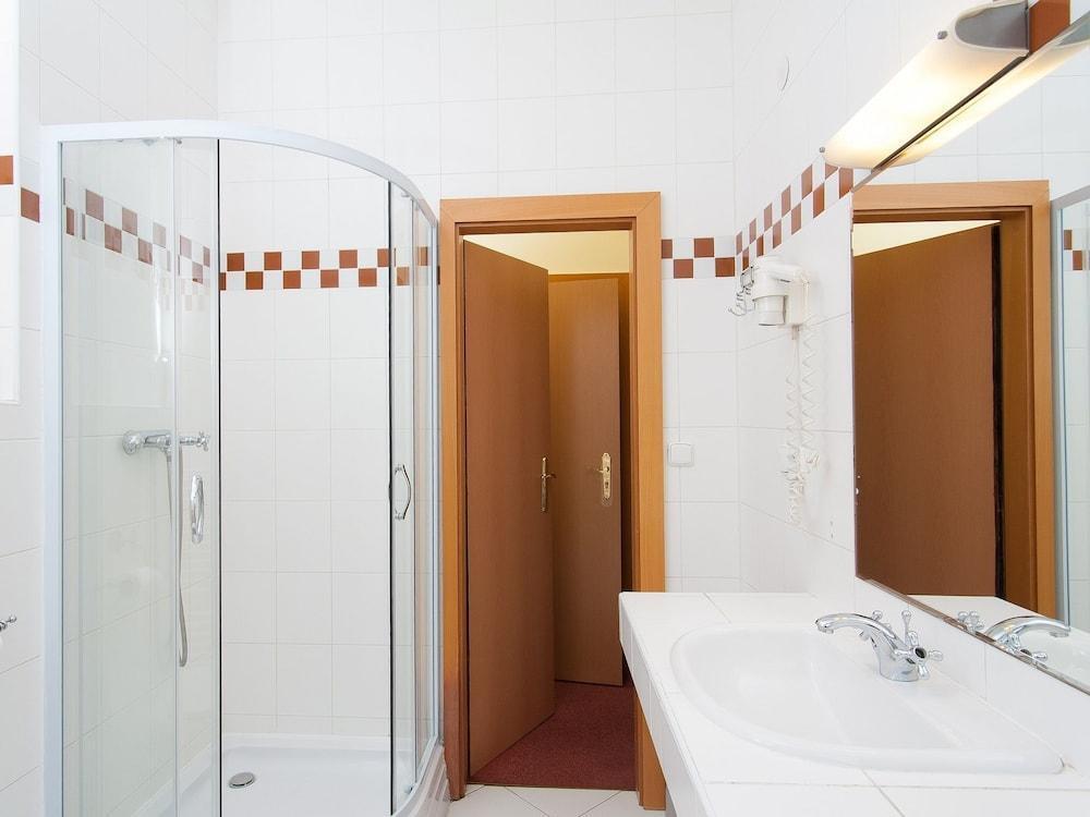 Hotel 51 - Czech Republic - Prague
