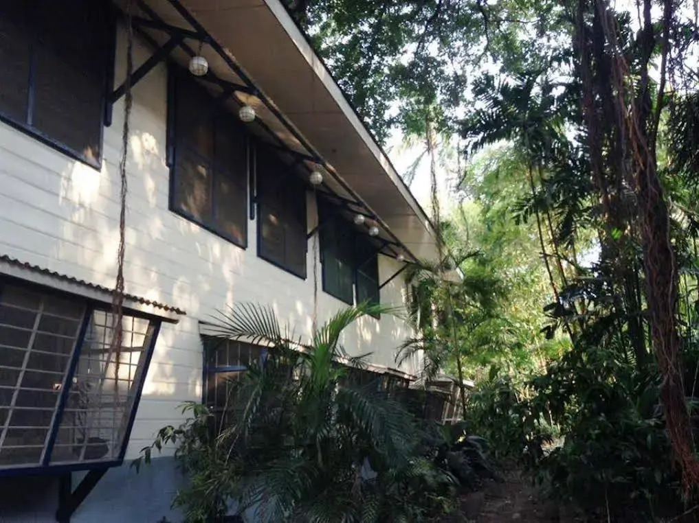 Coco's Garden Guestroom - Philippines - Manila