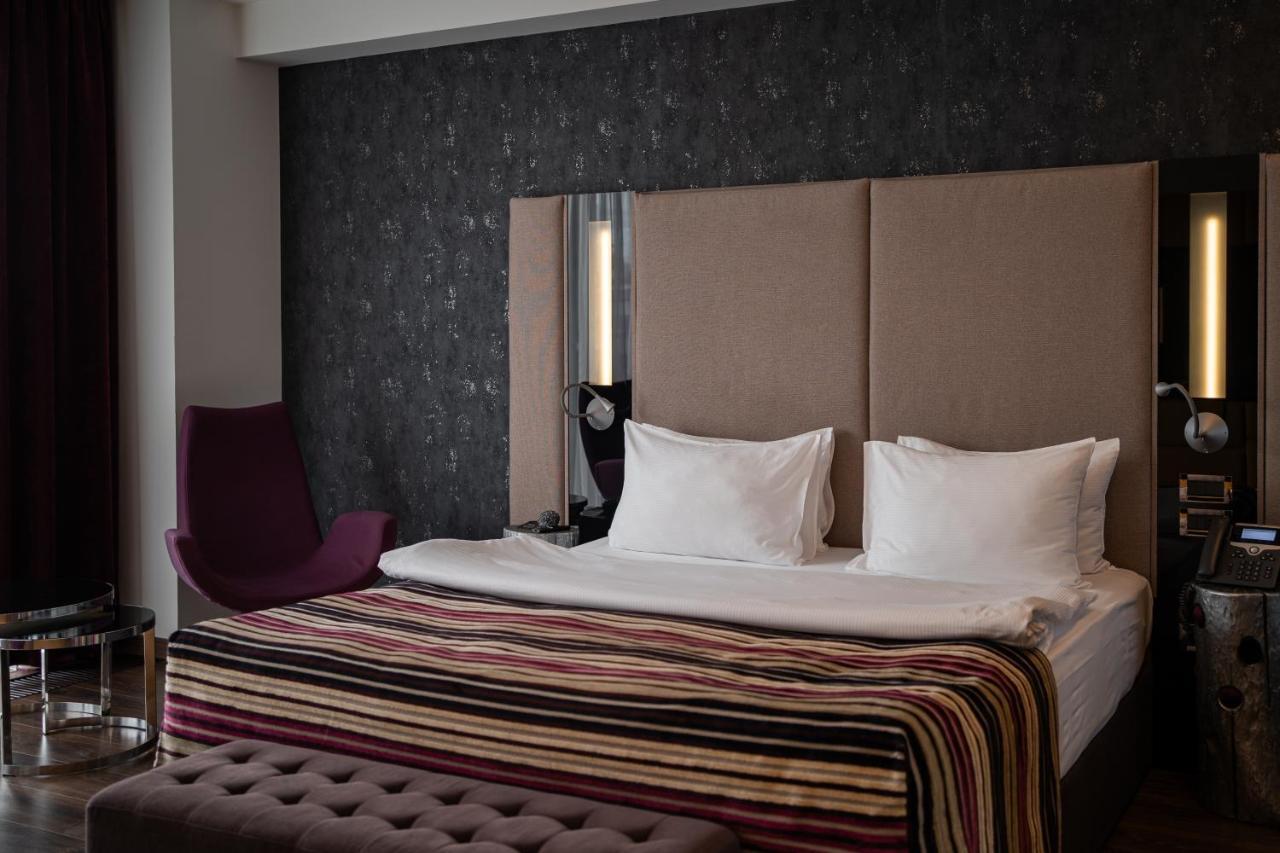 11 Mirrors Design Hotel (Courtyard Standard) - Ukraine - Kiev