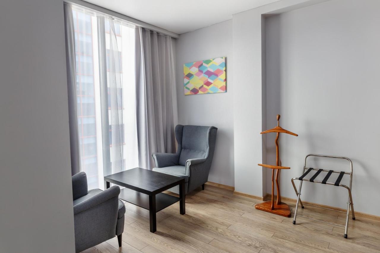 Holiday Hotel Bishkek - Kyrgyzstan - BISHKEK