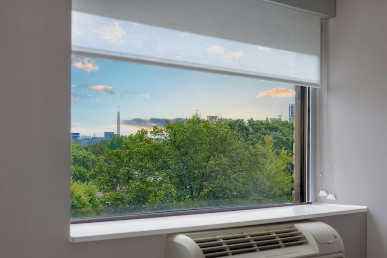 Hampton Inn & Suites by Hilton Toronto Downtown - Canada - Toronto