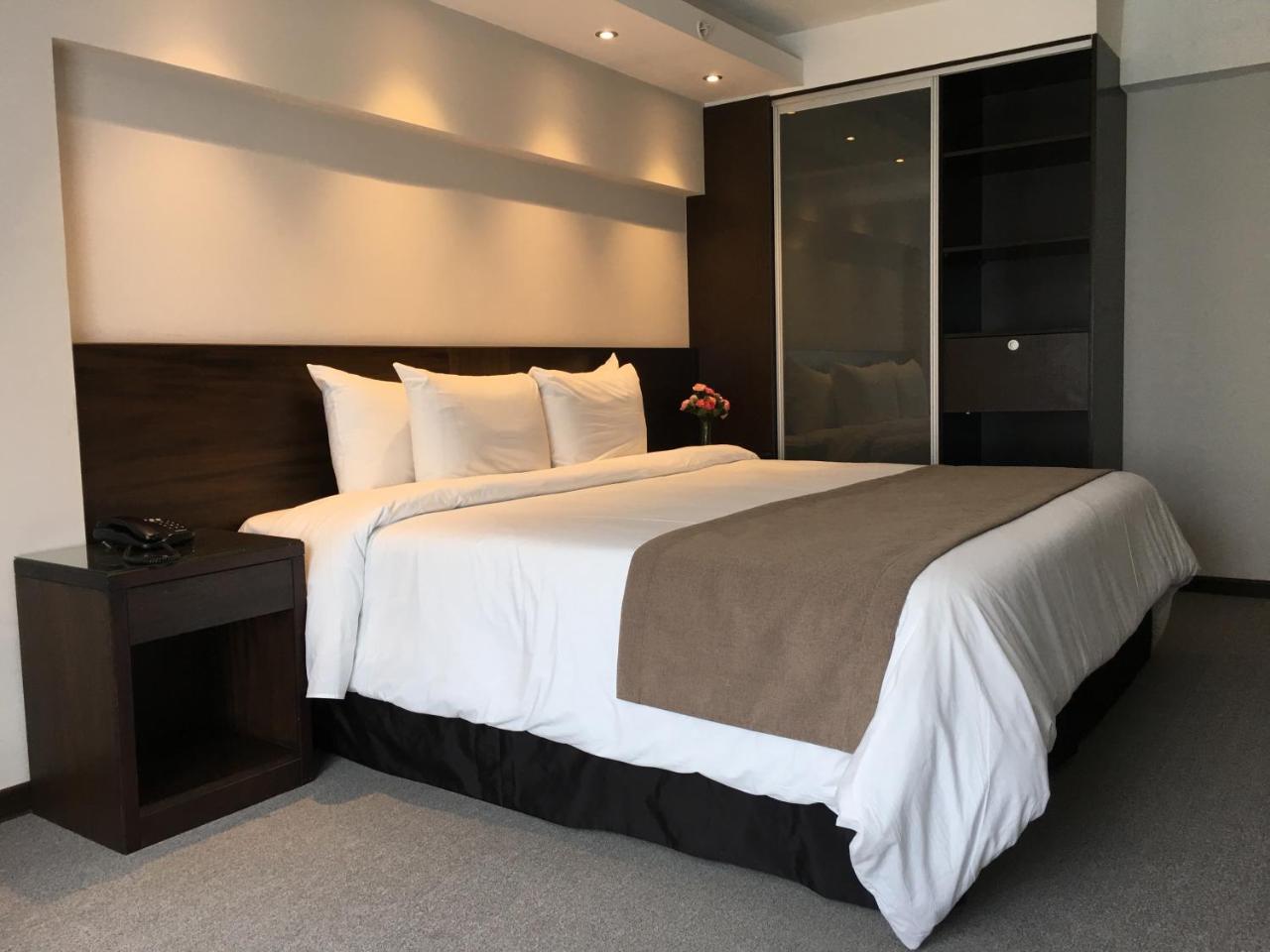 Crystal Tower Hotel - Uruguay - Montevideo