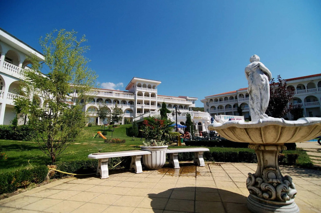 LAZUR HOLIDAY APARTMENTS - Bulgaria - Burgas / Black Sea Resorts