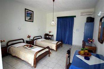 Robertos Villas 3 * Robertos Villas 3 *