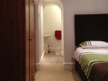Richmond Hotel - Guest house