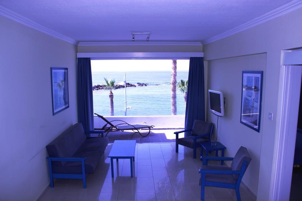 Paphinia SeaView Hotel Apartment - Cyprus - Paphos