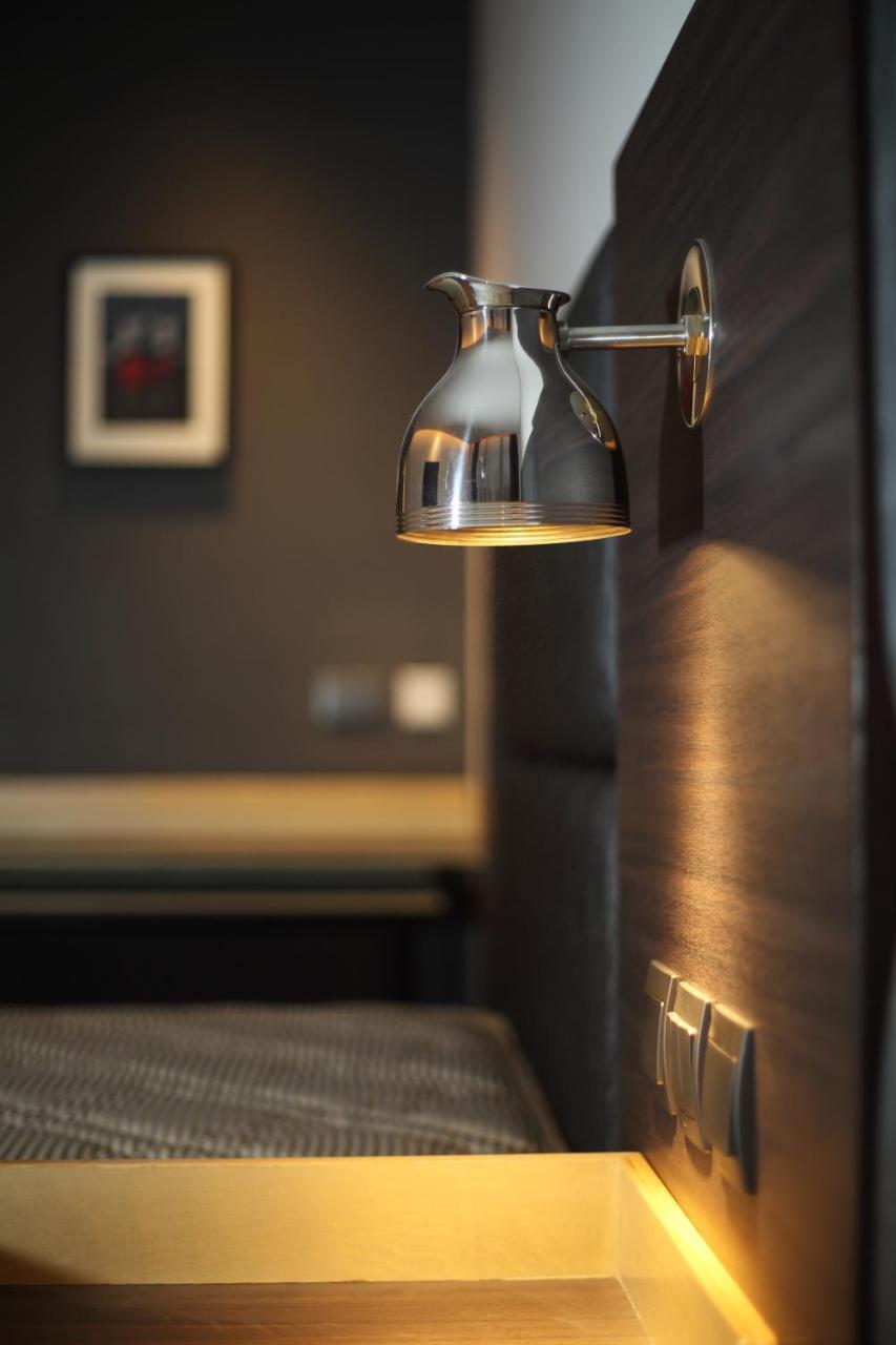 Camlux Hotel - China - Hong Kong