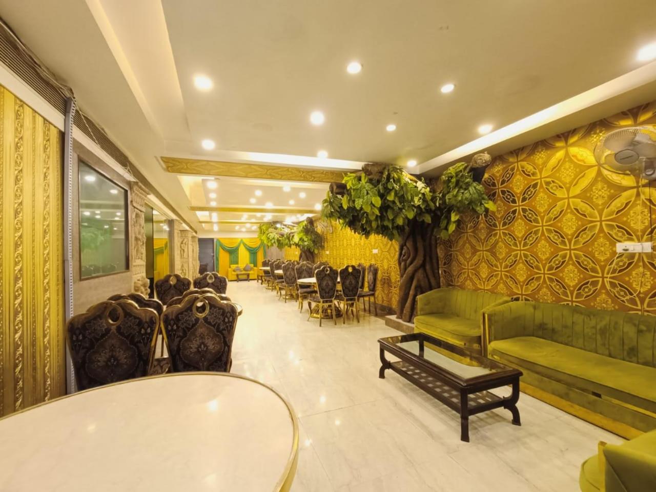 Hotel Waterfall - India - New Delhi