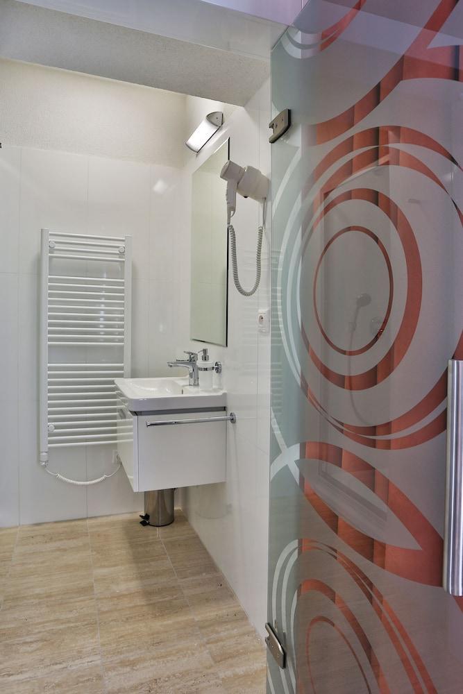 VIP Apartments - Victoria - Slovakia - Bratislava