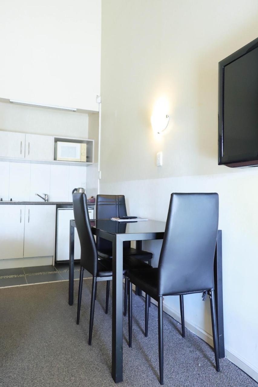 Airport Manor Inn - New Zealand - Auckland