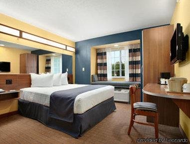 MICROTEL INN & SUITES BY WYNDHAM CHILI/ROCHESTER A