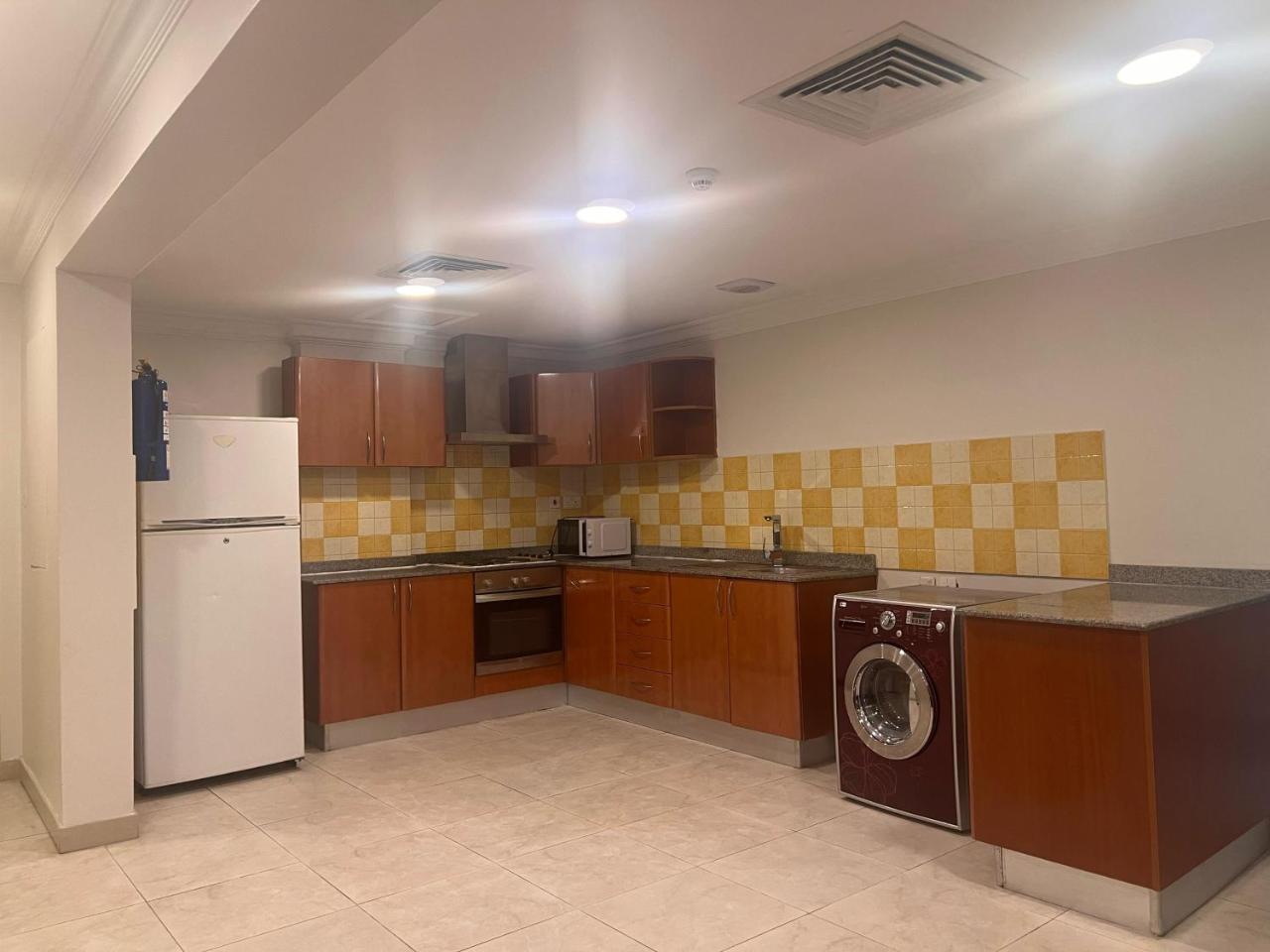 Desert Pearl Hotel Apartment - Bahrain - Manama