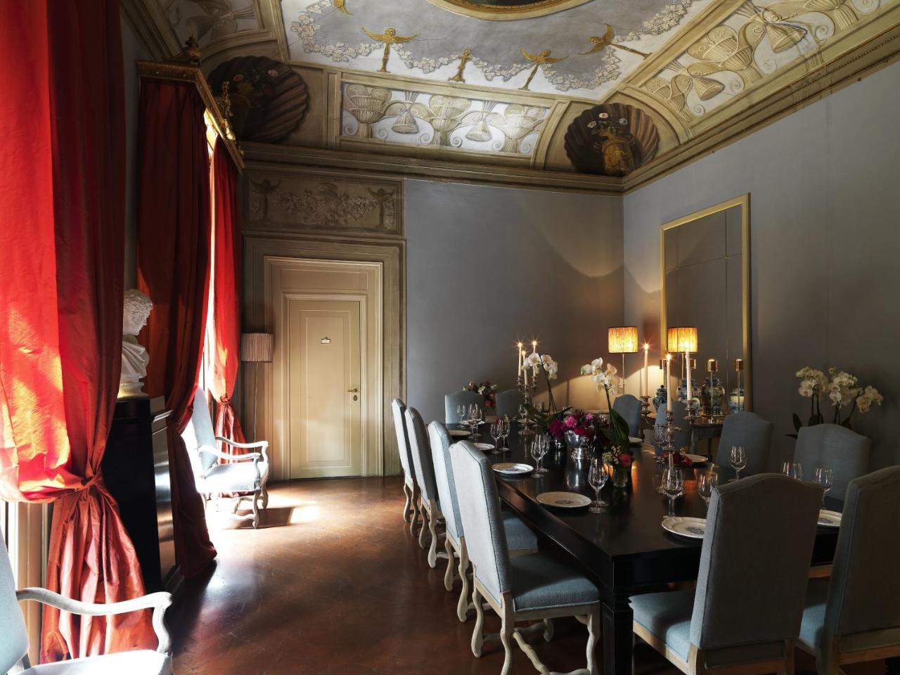 Al Palazzo del Marchese di Camugliano - Italy - Florence