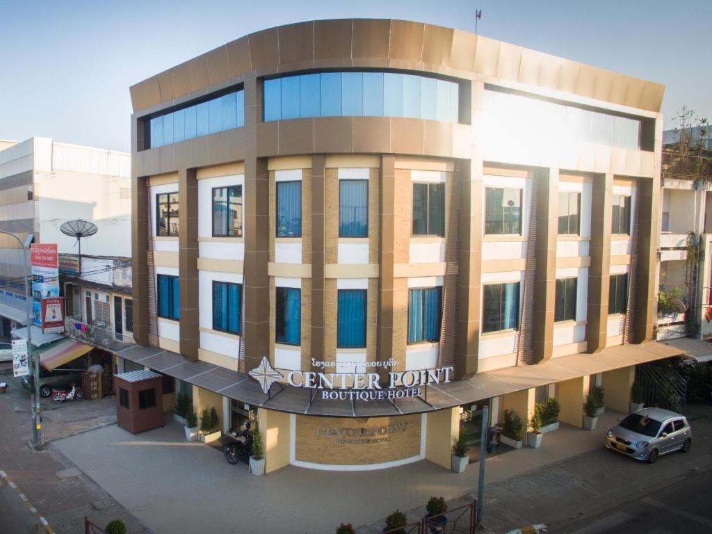 CENTER POINT BOUTIQUE - Laos - Vientiane