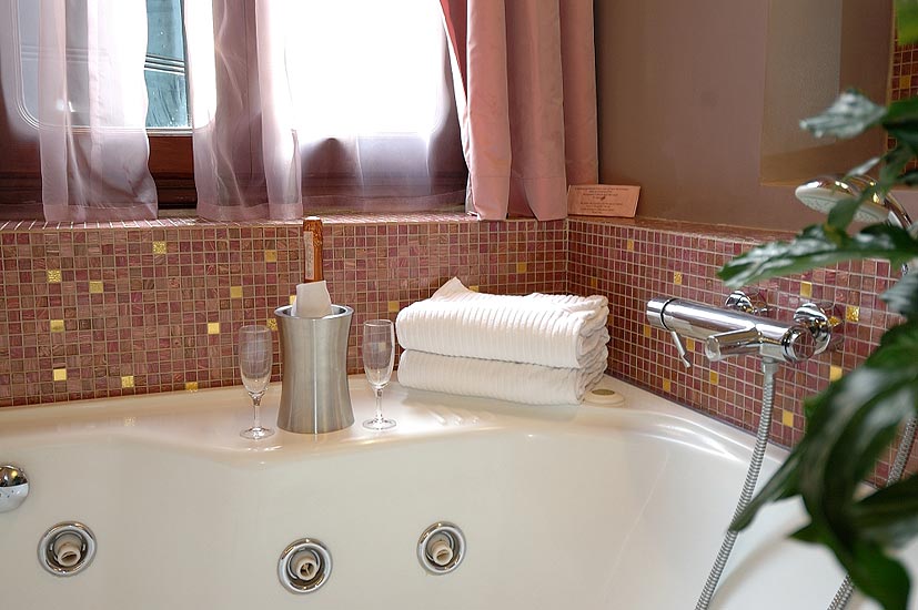 Giulietta Romeo Hotel (Centre) - Italy - Venice